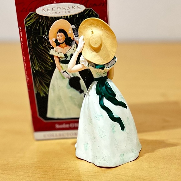 1998 Hallmark Keepsake Ornament Scarlett O’Hara Collector’s Series #2 No Box - Picture 3 of 5